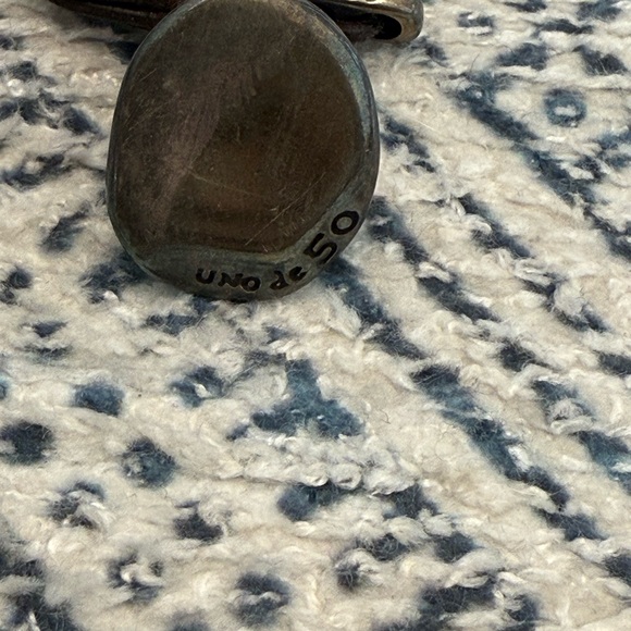 Uno de 50 Beaded bracelet with Blue and Cream Accents - Picture 3 of 5